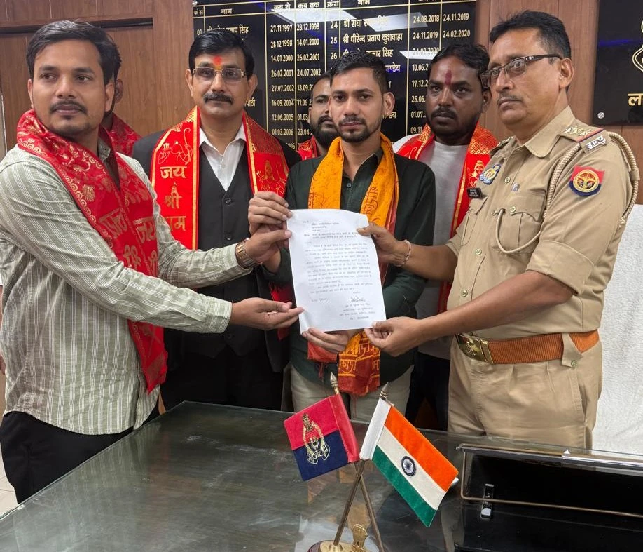 पीएम मोदी के पिता पर कथित विवादित टिप्पणी को लेकर हजरतगंज थाने में शिकायत, कार्रवाई की मांग
