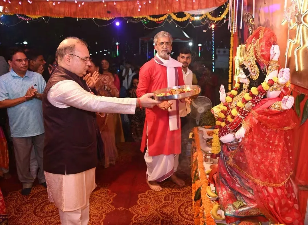 जन भवन में मां दुर्गा की आराधना, गरबा महोत्सव में उमड़ा श्रद्धा और उल्लास का रंग
