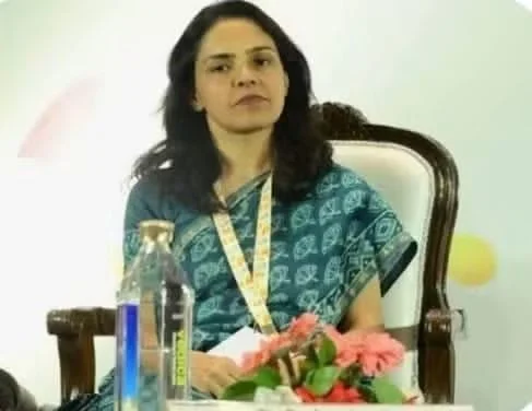 रोशन जैकब (एफएसडीए कमिश्नर ) के निर्देश पर यूपी में बड़ा एक्शन! बोतलबंद पानी की 57 फर्मों के लाइसेंस निलंबित