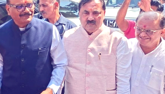 मुरादाबाद में डिप्टी सीएम बृजेश पाठक का दौरा, जिला अस्पताल का किया निरीक्षण; शिक्षक MLC प्रत्याशी के समर्थन में करेंगे अपील