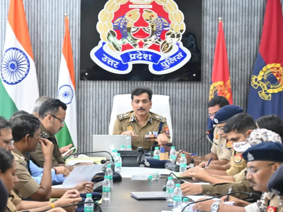 CM योगी और रेलमंत्री के वाराणसी दौरे को लेकर हाई अलर्ट: पुलिस आयुक्त मोहित अग्रवाल ने अधिकारियों को दिए सख्त निर्देश, ड्रोन-CCTV से होगी निगरानी