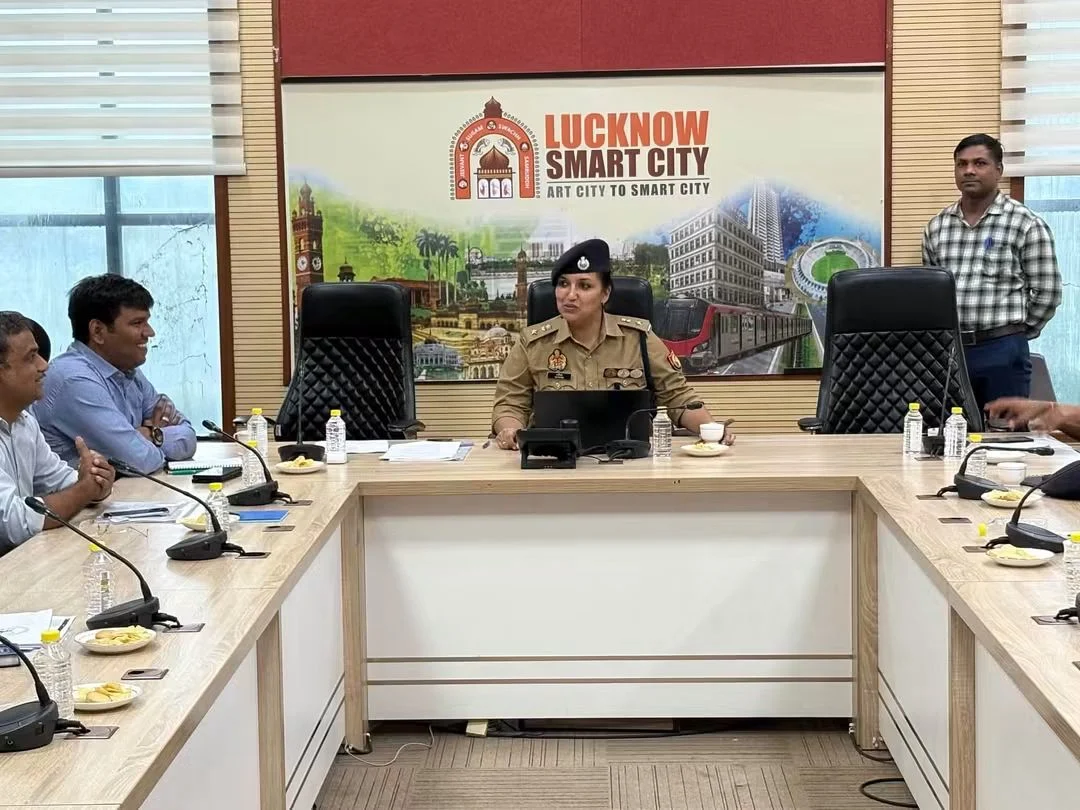 लखनऊ में यातायात व्यवस्था को लेकर समीक्षा बैठक, ई-रिक्शा और अतिक्रमण पर दिए निर्देश