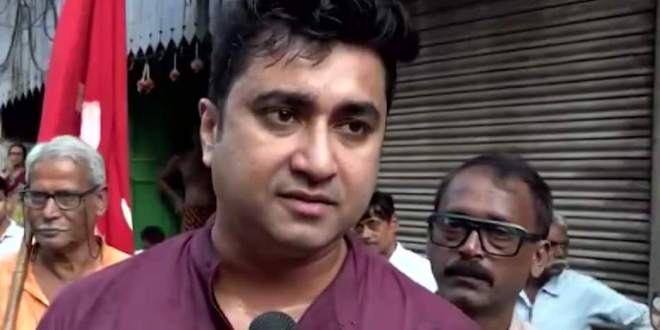 कोलकाता दुर्गा पूजा दुर्घटना पर TMC-कांग्रेस-CPIM एकजुट, ज्ञापन देकर उठाई मुआवजे की मांग