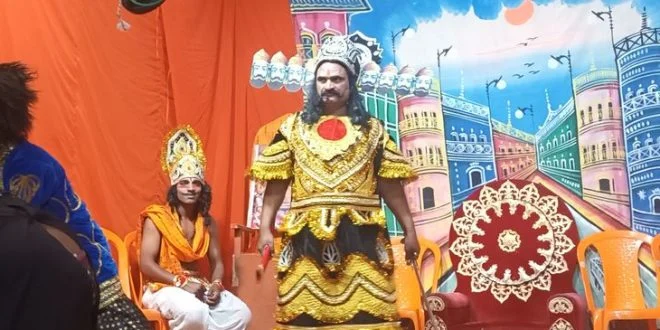 रामलीला में जीवंत हुए अशोक वाटिका और लंका दहन के प्रसंग, कबूलपुर में दर्शक हुए मंत्रमुग्ध