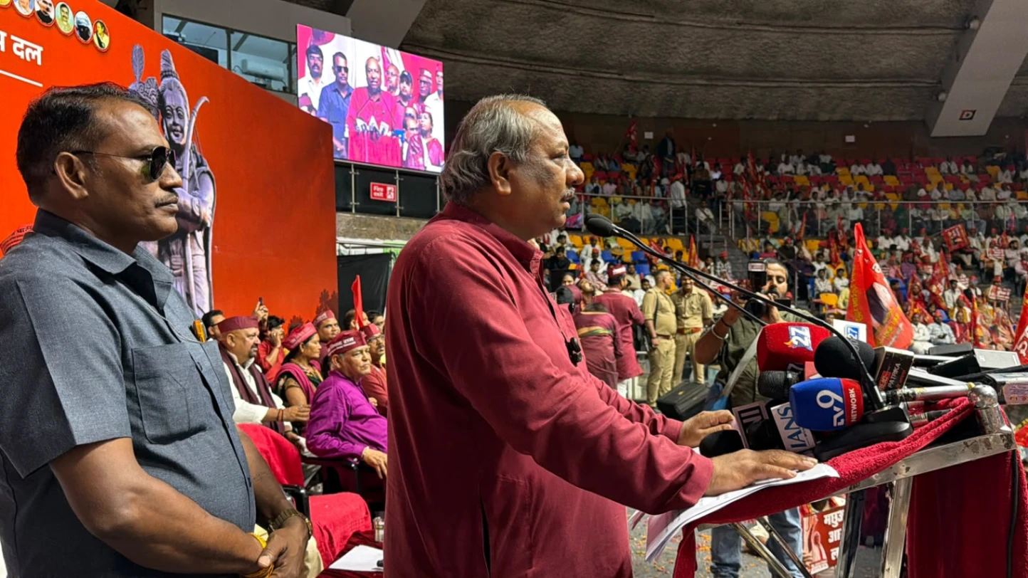 दिल्ली में डॉ. संजय निषाद का बड़ा ऐलान: “मछुआ आरक्षण मिलने तक संघर्ष जारी”, BJP को दिया जवाब देने का अल्टीमेटम, अखिलेश यादव को चुनावी चुनौती