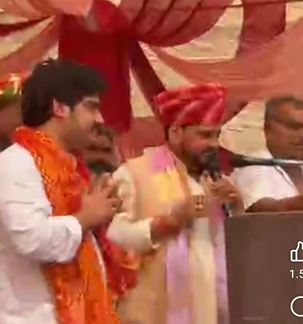 उन्नाव: पूर्वजों की धरती सिखईया पहुंचे बृजभूषण शरण सिंह, मां पूर्वी देवी मंदिर के साज-सज्जा कार्य का किया लोकार्पण