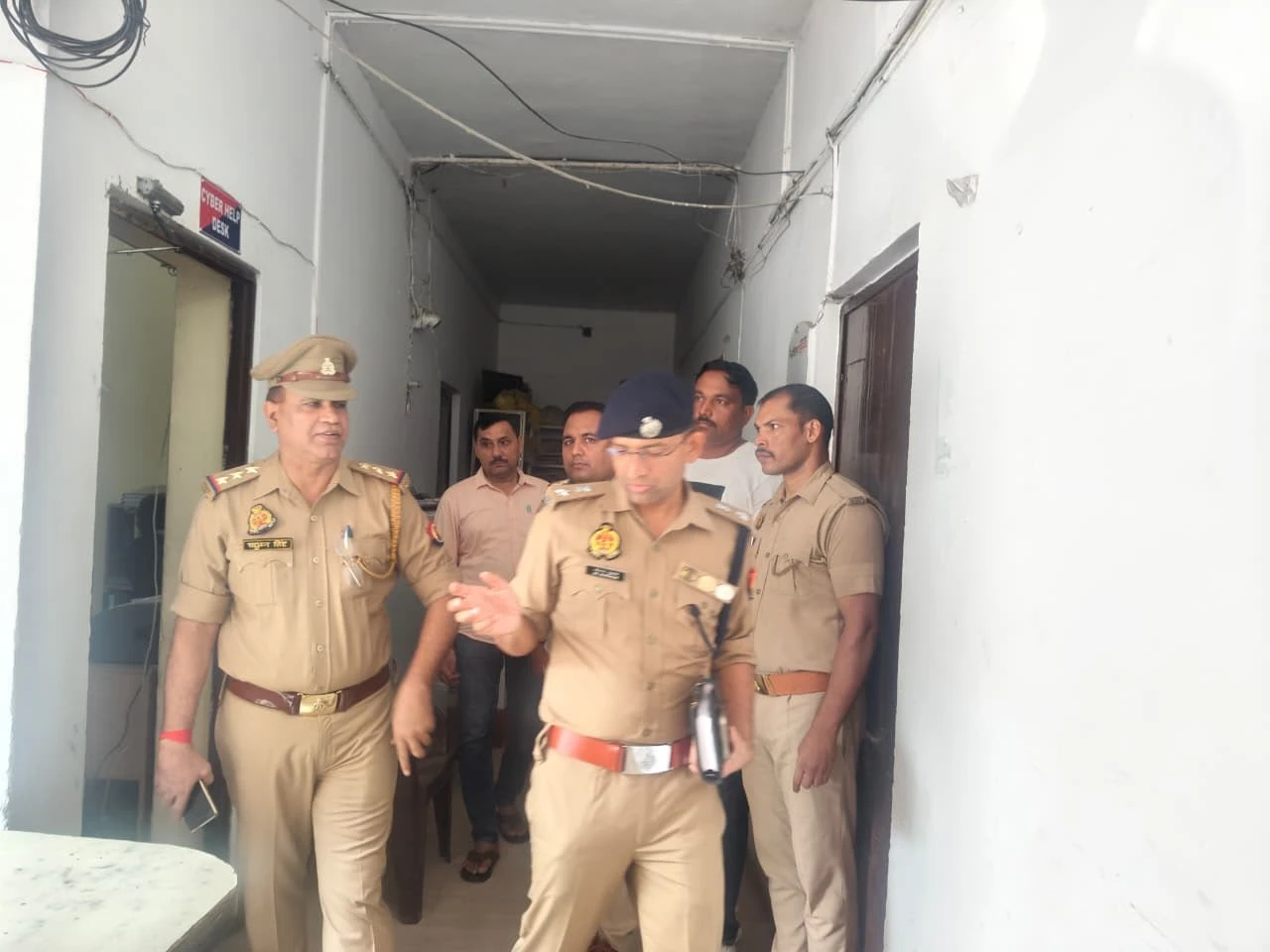 लखनऊ में जुए के अड्डे पर PGI पुलिस की रेड! 9 गिरफ्तार, ₹1.67 लाख नकद बरामद