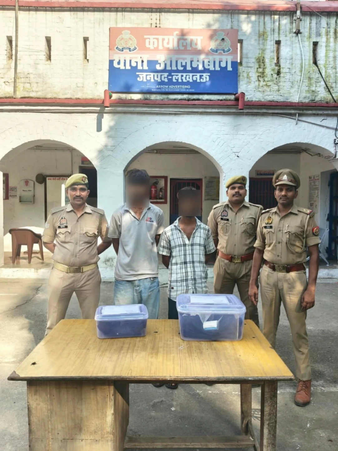आलमबाग में बस परिचालक और महिला से छिनैती का खुलासा, दो आरोपी गिरफ्तार
