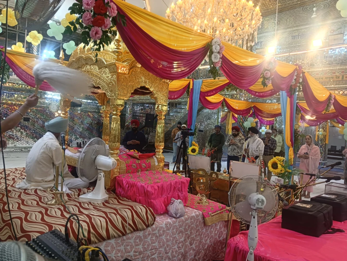 श्री गुरु रामदास जी के प्रकाश पर्व को समर्पित विशेष दीवान में शबद कीर्तन से निहाल हुई संगत