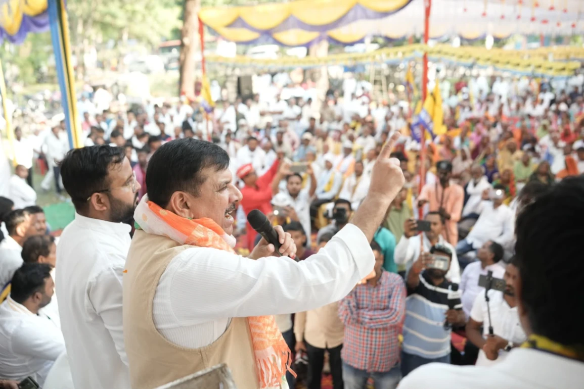 यूपी में 27 हजार पाठशालाएं बंद, मधुशालाएं खुलीं!” संजय सिंह का योगी सरकार पर तीखा हमला