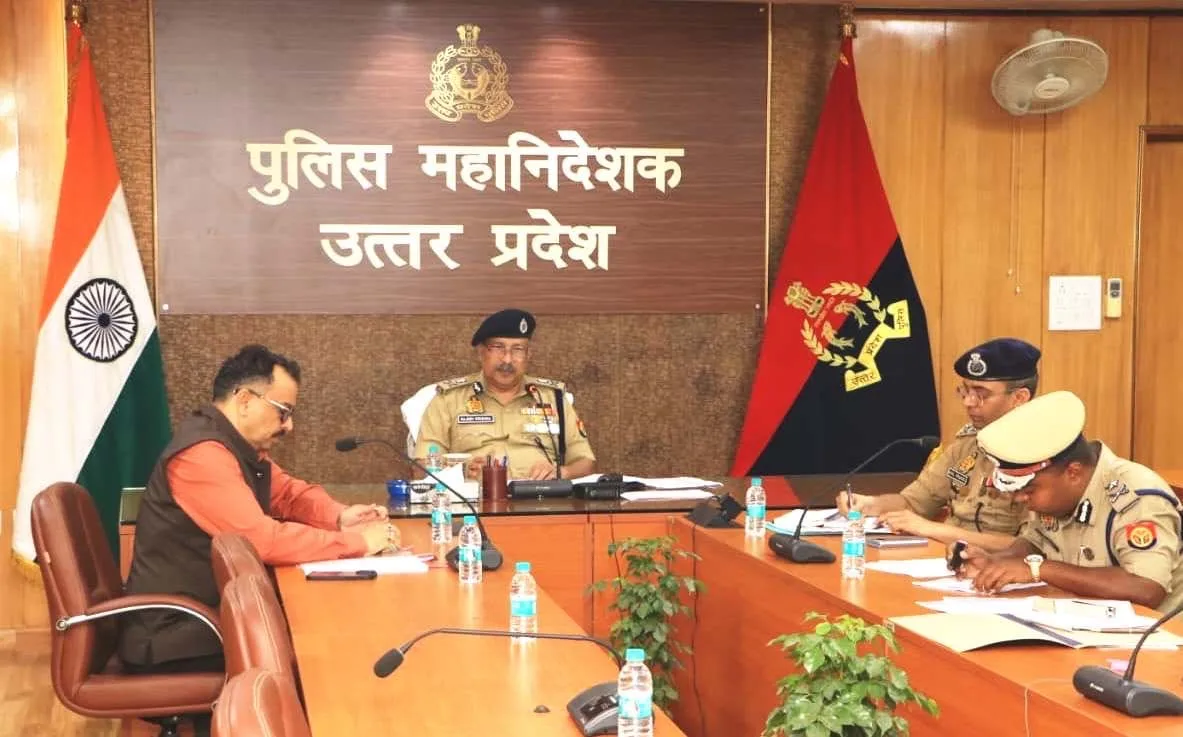 जनशिकायतों के निस्तारण में लापरवाही पर DGP राजीव कृष्ण की कार्रवाई, 9 जिलों के 10 थानाध्यक्षों के खिलाफ विभागीय कार्रवाई के निर्देश